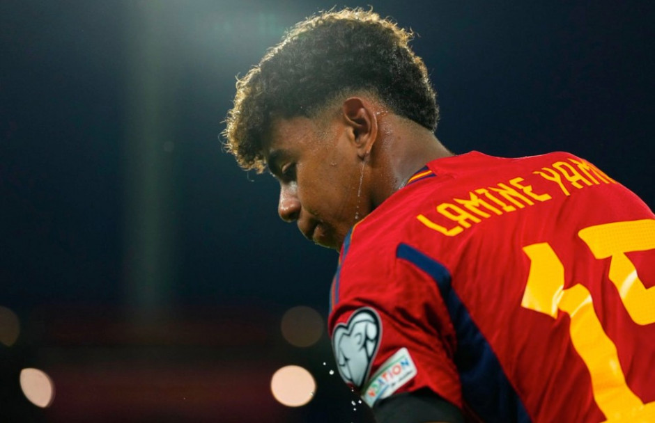 意甲保级生死冲！萨索洛主场剿杀19名紫百合，贝拉尔迪复出即王炸