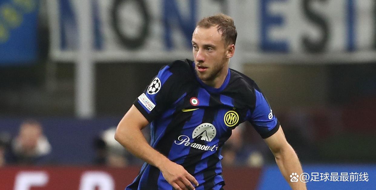 半场：尤文1-0紫百合，科斯蒂奇世界波，DV9造点被取消+失单刀