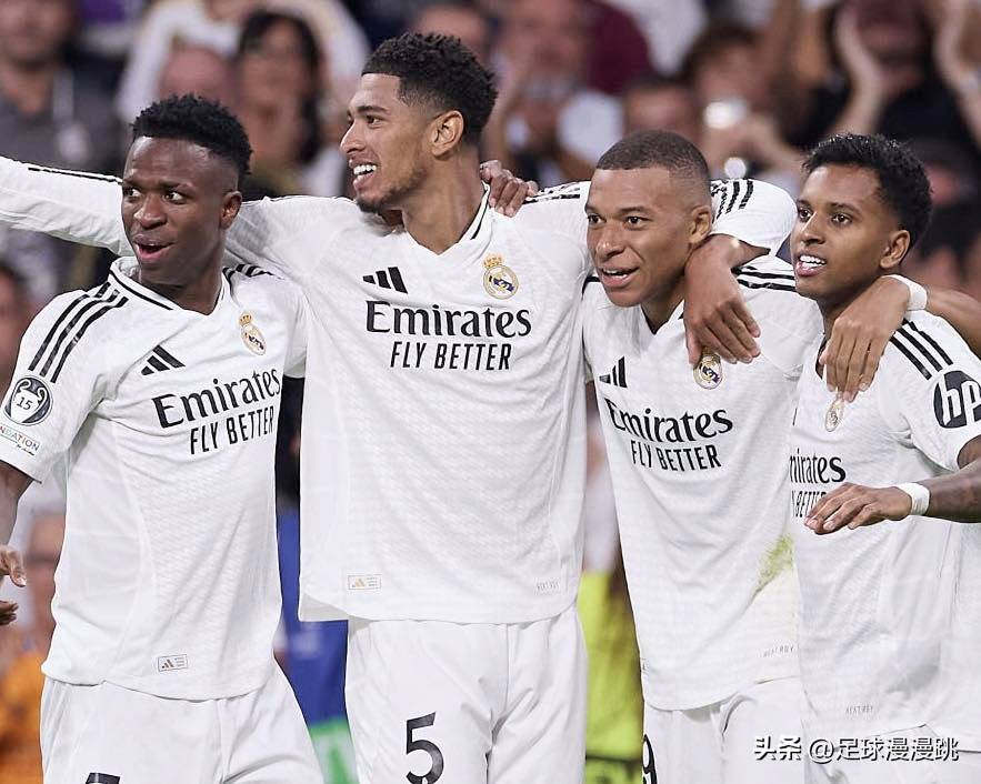 记者：为备战世界杯将继续留在墨超，J罗正与美洲狮队谈判