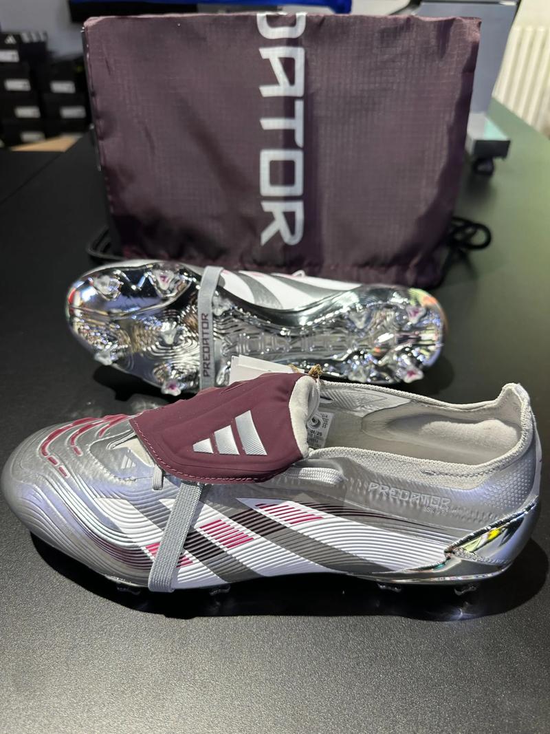 RMC：英超豪门和皇马巴萨都在关注马赛中锋罗比尼奥-瓦斯