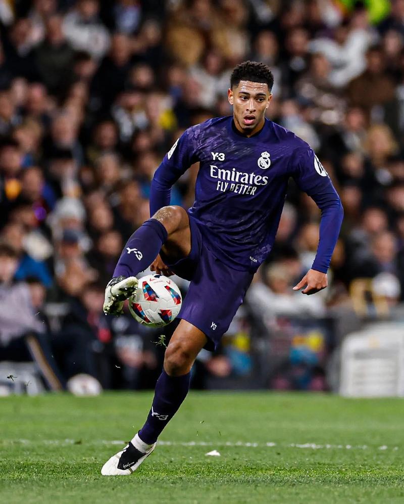 篮球NBA裁判承认关键球判罚存在问题