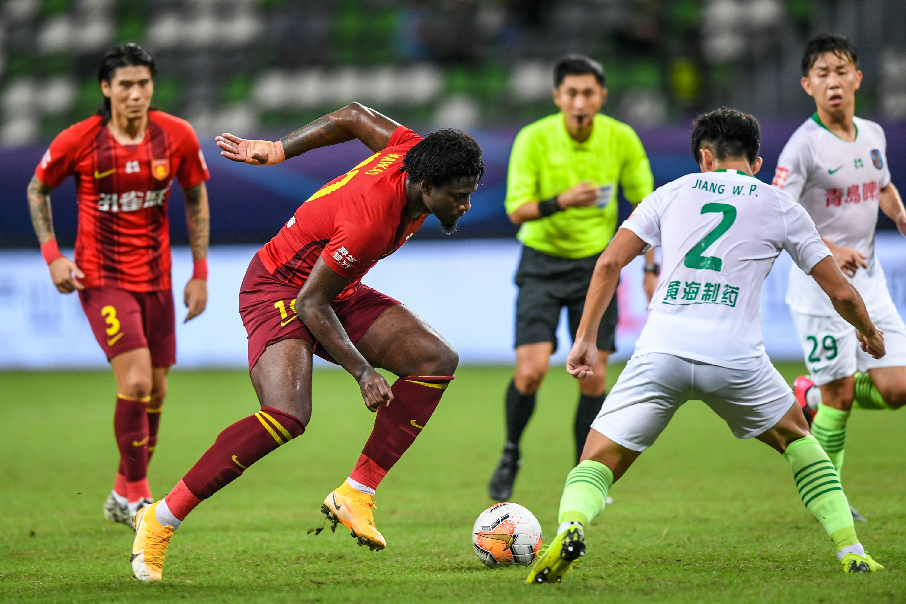 意甲：米兰1-0险胜罗马