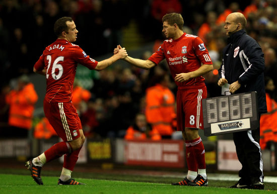 冬窗大戏开启！曼联中场或离队，利物浦寻萨拉赫接班人