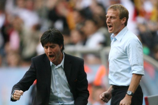 亚泰官方：寒潮来袭，长春亚泰队备战训练转至室内足球馆